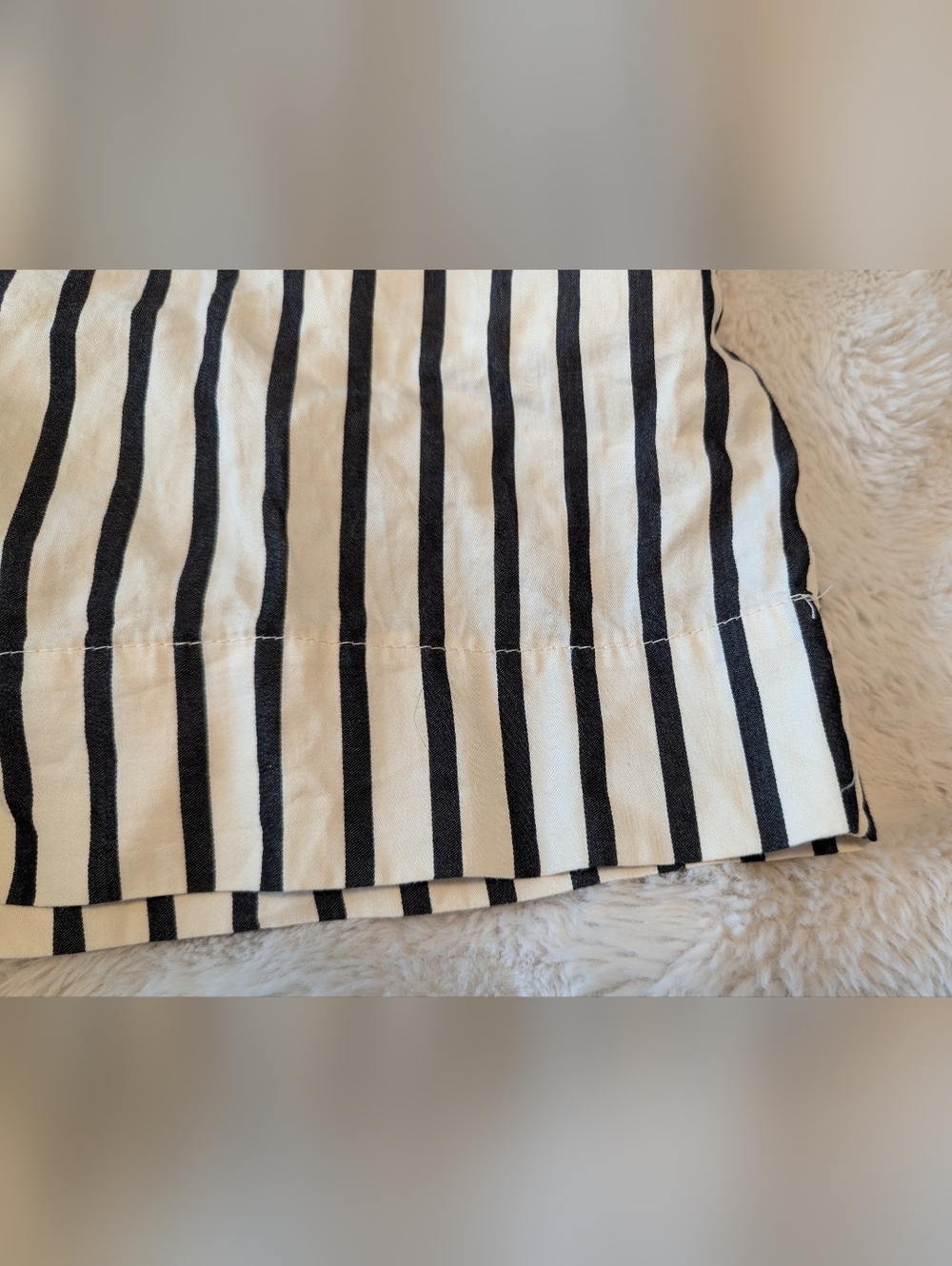 H&M Black & White Striped Drawstring Shorts - Picture 4 of 5